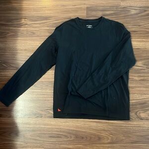Men’s UNTUCKit black long sleeve tee - M